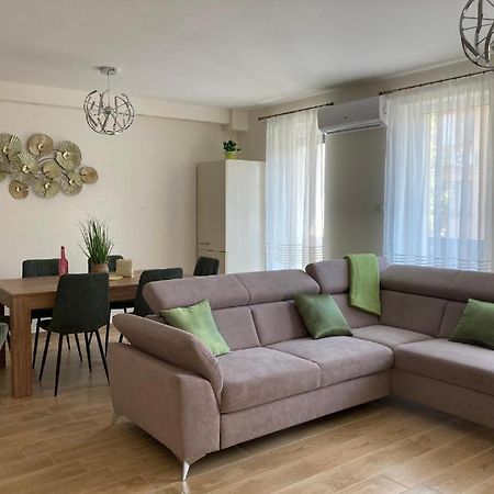 Appartamento Noemi Apartman Hajdúszoboszló Esterno foto